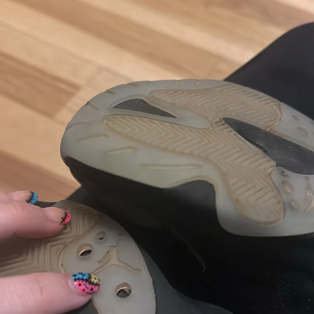 Boys Jordan 11 Retro Low - Picture 9 of 10
